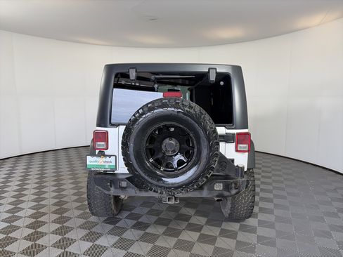 Used 2017 Jeep Wrangler Unlimited Sport w/ Quick Order Package 24S AWD/4WD image 9