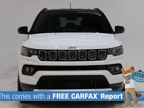 Used 2025 Jeep Compass Limited AWD/4WD image 2
