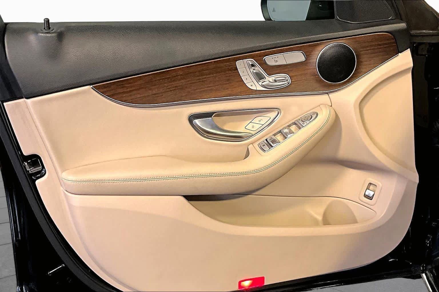 Used 2020 Mercedes-Benz C 300 4MATIC Sedan image 22