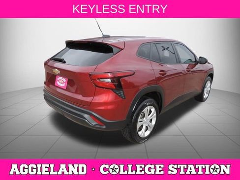 Certified 2024 Chevrolet Trax LS FWD image 4
