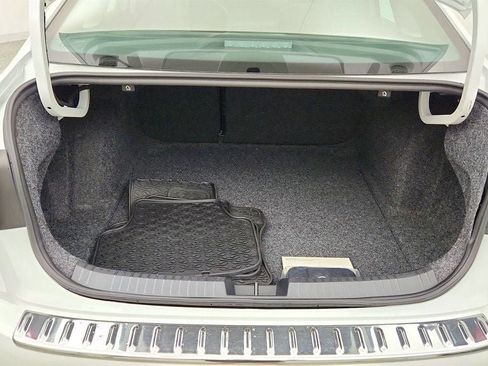 Used 2023 Volkswagen Jetta SEL FWD image 22