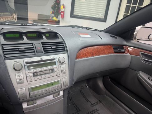 Used 2006 Toyota Solara SE FWD image 36