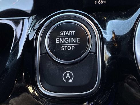 Used 2021 Mercedes-Benz GLA 250 4MATIC image 34