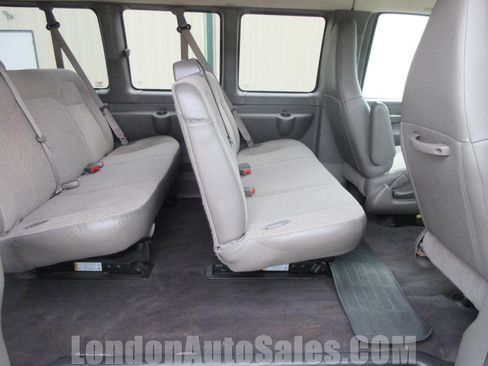 Used 2019 Chevrolet Express 3500 LT w/ LT Preferred Equipment Group image 13