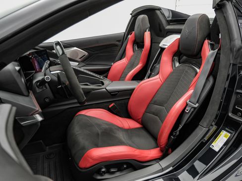 Used 2024 Chevrolet Corvette Z06 RWD image 47