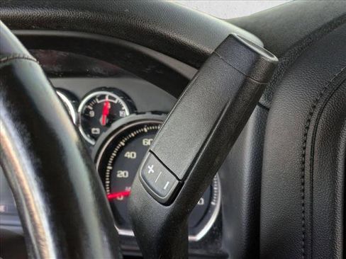 Used 2021 Chevrolet Silverado 1500 LT image 12