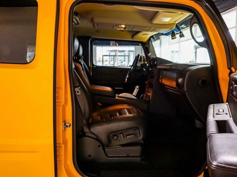 Used 2005 HUMMER H2 w/ Preferred Equipment Group image 48