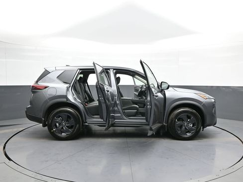 Used 2026 Nissan Rogue SV w/ Cold Weather Package image 42