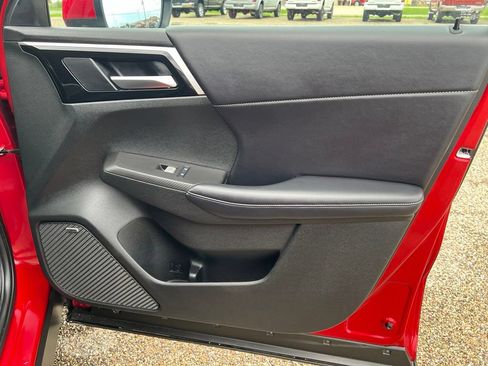 Used 2025 Mitsubishi Outlander SE AWD/4WD image 15