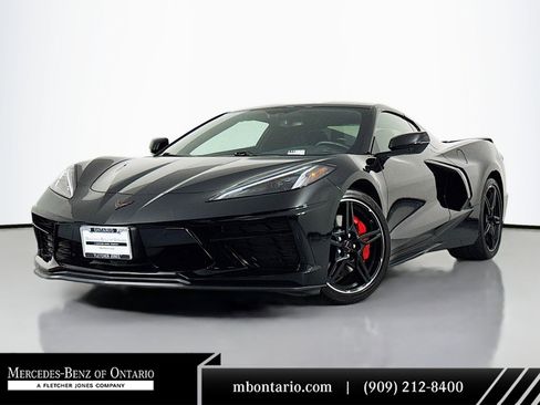 Used 2021 Chevrolet Corvette Stingray Coupe w/ Z51 Performance Package image 1