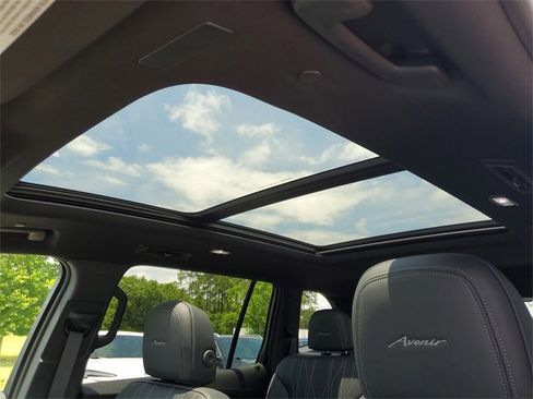 New 2025 Buick Enclave Avenir w/ Super Cruise Package image 10