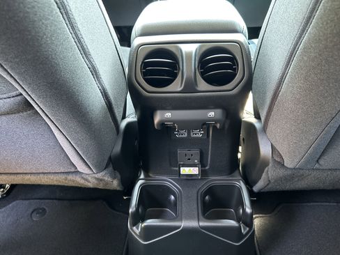 New 2025 Jeep Gladiator Sport image 35