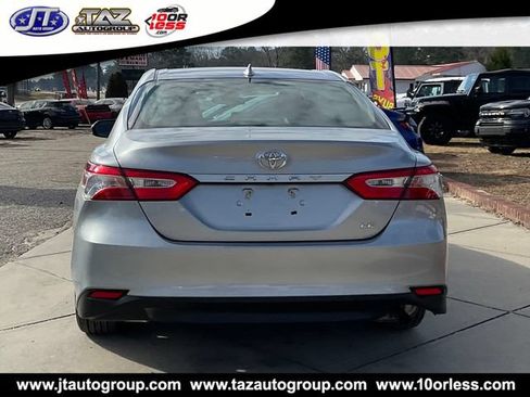 Used 2019 Toyota Camry LE FWD image 6