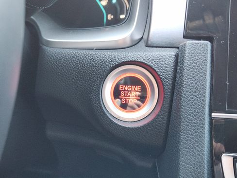 Used 2017 Honda Civic Touring image 22