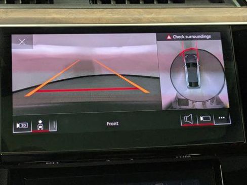 Used 2022 Audi e-tron Premium Plus w/ Premium Plus Package image 36