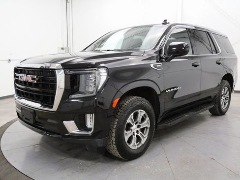 Used 2021 GMC Yukon SLE image 3