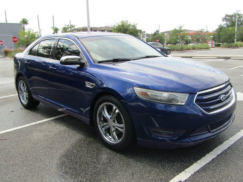 Used 2013 Ford Taurus Limited image 3