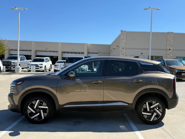 Used 2025 Nissan Kicks SV FWD image 8