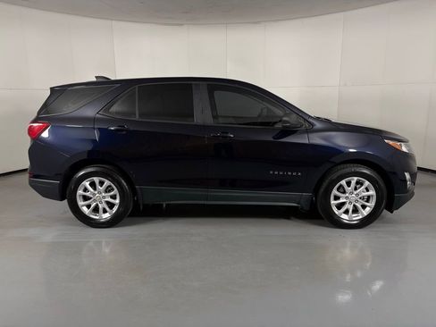Used 2020 Chevrolet Equinox LS image 9