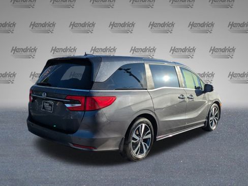 Certified 2024 Honda Odyssey Touring image 5