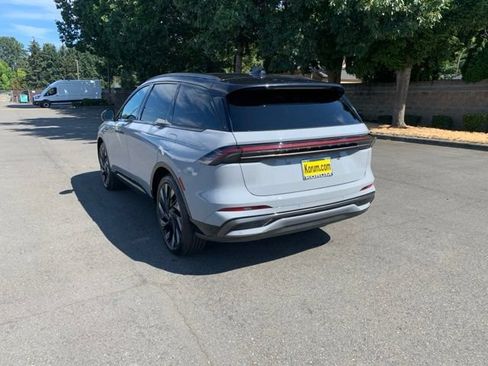 New 2026 Lincoln Nautilus Reserve w/ Jet Appearance Package AWD/4WD image 3