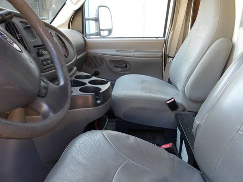 Used 2008 Ford E-350 and Econoline 350 Super Duty image 19