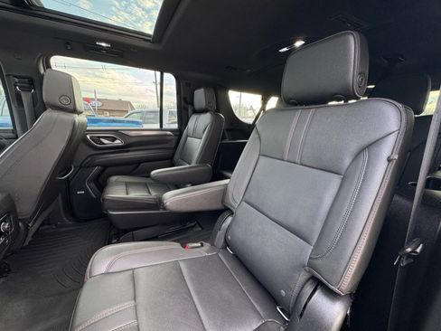 Used 2021 Chevrolet Suburban RST w/ Luxury Package AWD/4WD image 25