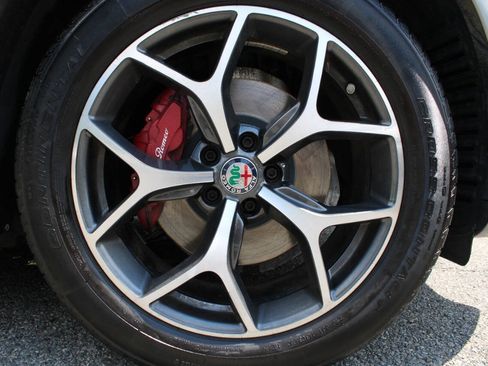 Used 2020 Alfa Romeo Stelvio Ti w/ Active Blind Spot Package AWD/4WD image 24