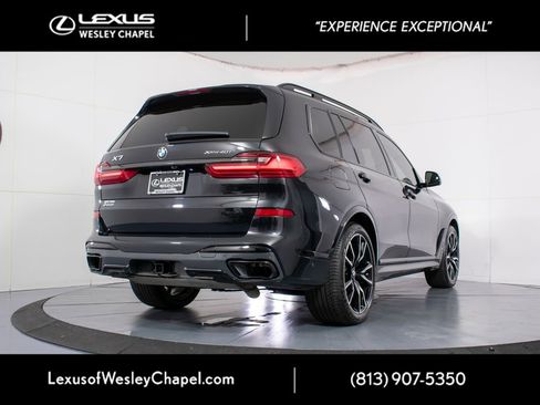 Used 2022 BMW X7 xDrive40i w/ M Sport Package AWD/4WD image 6
