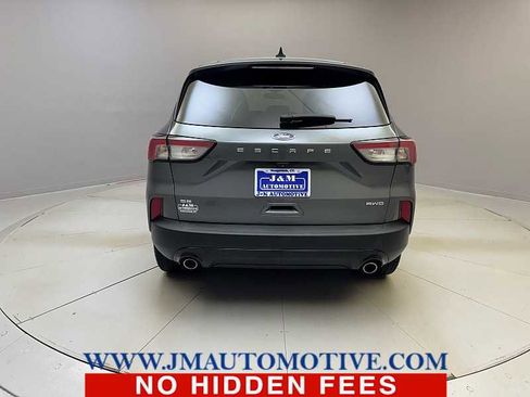Used 2022 Ford Escape SE w/ SE Sport Appearance Package image 4