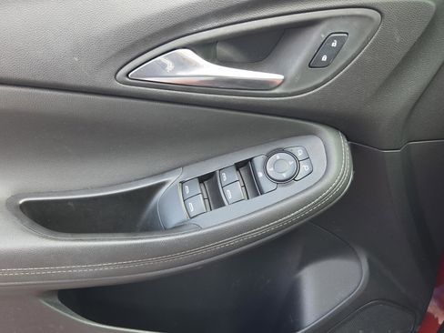 Used 2024 Buick Encore GX Sport Touring w/ Experience Buick Package image 32