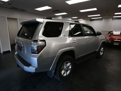 Certified 2024 Toyota 4Runner SR5 Premium image 7