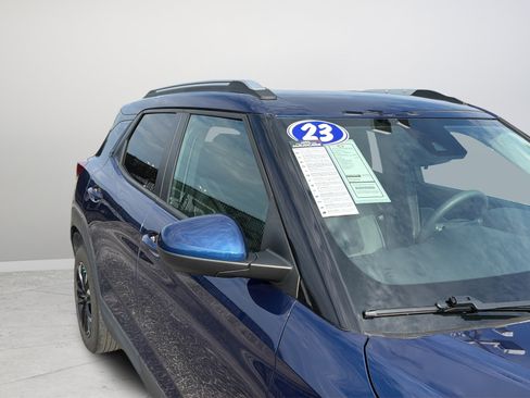 Used 2023 Chevrolet TrailBlazer LT FWD image 39
