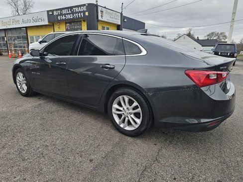 Used 2017 Chevrolet Malibu LT image 9