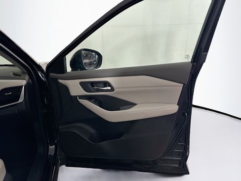 Used 2023 Nissan Rogue SL w/ SL Premium Package image 33