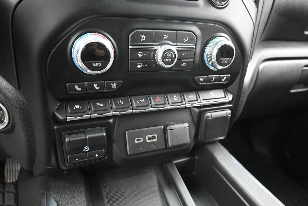 Used 2021 GMC Sierra 1500 AT4 w/ AT4 Premium Package AWD/4WD image 21