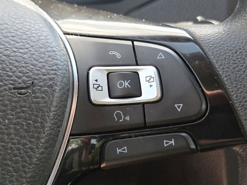 Used 2015 Volkswagen Jetta SE FWD image 9