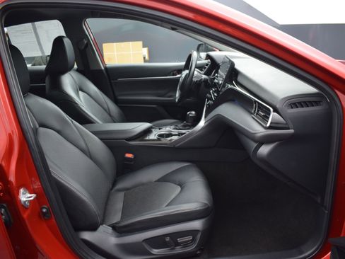 Used 2023 Toyota Camry XSE image 10