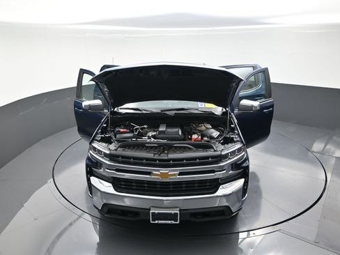 Used 2020 Chevrolet Silverado 1500 LT w/ Convenience Package image 12