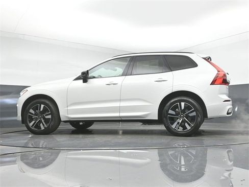 New 2026 Volvo XC60 B5 Core w/ Climate Package image 40