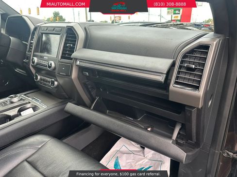 Used 2019 Ford Expedition Max XLT w/ Equipment Group 202A AWD/4WD image 14