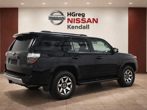 Used 2024 Toyota 4Runner TRD Off-Road Premium w/ Off Road Premium Plus Package AWD/4WD image 4