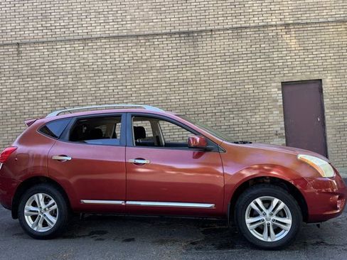 Used 2013 Nissan Rogue SV w/ Premium Pkg AWD/4WD image 4