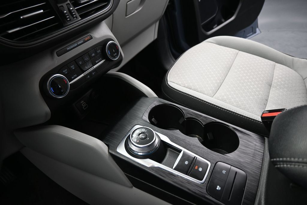 Certified 2024 Ford Escape Active FWD image 17