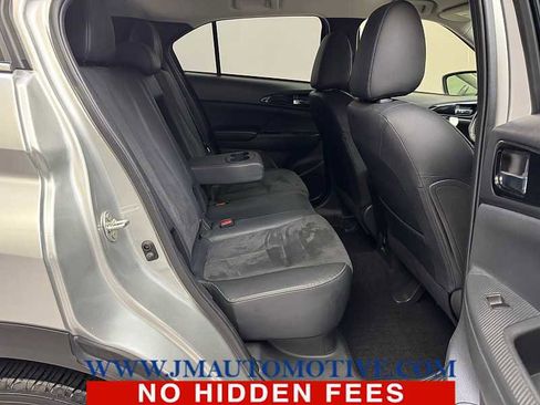 Used 2022 Mitsubishi Eclipse Cross SE image 17