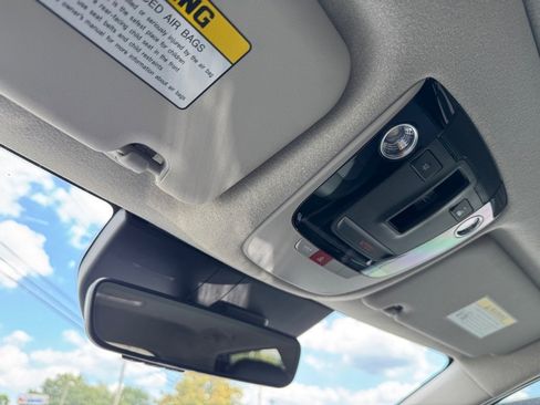 New 2025 Kia Niro EX Touring image 20