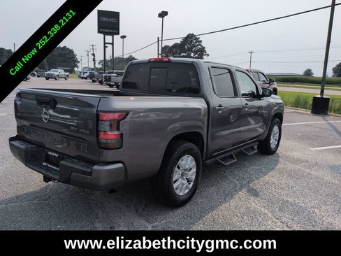Used 2022 Nissan Frontier SV AWD/4WD image 7
