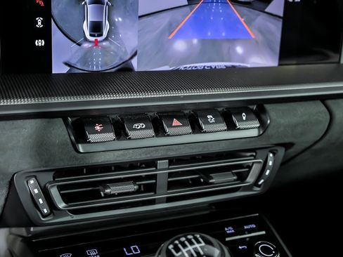 Used 2024 Porsche 911 Carrera GTS RWD image 38