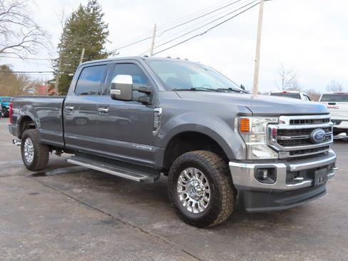 Used 2022 Ford F250 Lariat w/ Chrome Package image 8