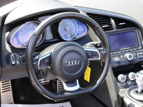Used 2011 Audi R8 V8 AWD/4WD image 14